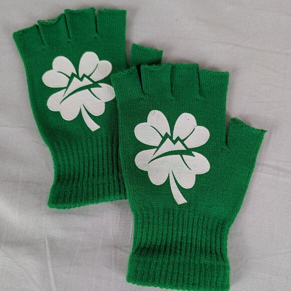 Coors Light Fingerless Gloves Drinking St. Patrick's Day Shamrock Beer Parade - Picture 1 of 4